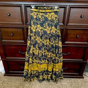 Beautiful, flowing maxi skirt